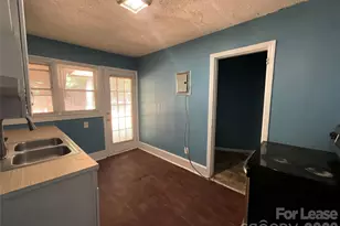 1801 Newland Rd, Charlotte, NC 28216 - Photo 9
