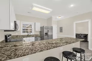 9047 Meadow Vista Rd, Charlotte, NC 28213 - Photo 9