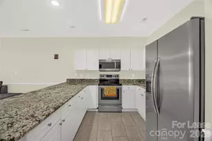 9047 Meadow Vista Rd, Charlotte, NC 28213 - Photo 11