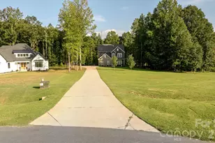 4298 Brandy Crk Ct, Clover, SC 29710 - Photo 7
