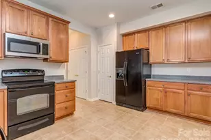 776 Ledgestone Ct, Tega Cay, SC 29708 - Photo 5