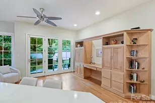 306 Wendover Heights Cir, Charlotte, NC 28211 - Photo 17
