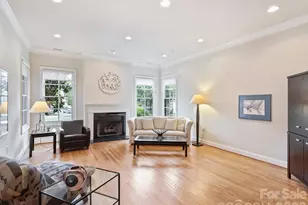 306 Wendover Heights Cir, Charlotte, NC 28211 - Photo 9