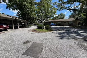 714 Farmington Cir, Hendersonville, NC 28739 - Photo 23