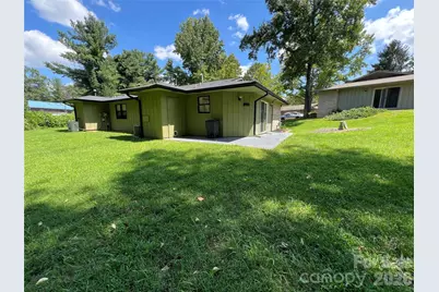 714 Farmington Circle, Hendersonville, NC 28739 - Photo 5