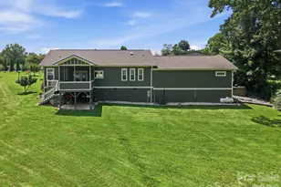 60 Shacoba Ln, Hendersonville, NC 28792 - Photo 13