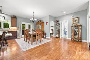 60 Shacoba Ln, Hendersonville, NC 28792 - Photo 17