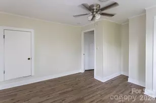 37 Water St, Asheville, NC 28801 - Photo 7