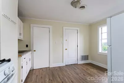 37 Water Street, Asheville, NC 28801 - Photo 11