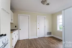 37 Water St, Asheville, NC 28801 - Photo 11
