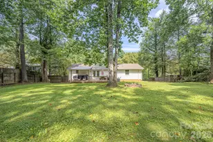 38 Ferenvilla Dr, Hendersonville, NC 28791 - Photo 7