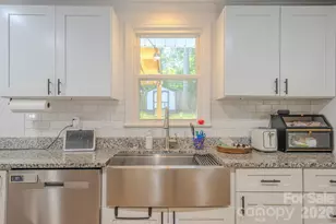 38 Ferenvilla Dr, Hendersonville, NC 28791 - Photo 19