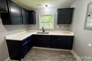 510 E Peachtree St, Dallas, NC 28034 - Photo 7