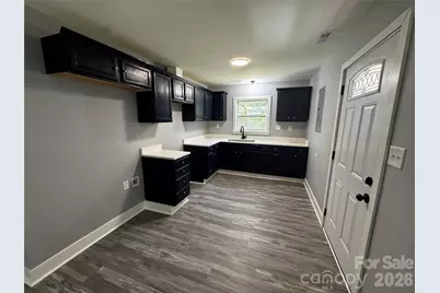 510 E Peachtree Street, Dallas, NC 28034 - Photo 5