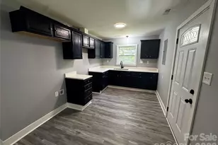 510 E Peachtree St, Dallas, NC 28034 - Photo 5