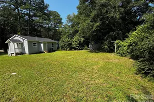510 E Peachtree St, Dallas, NC 28034 - Photo 17