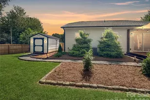 404 Skipwith Pl, Charlotte, NC 28217 - Photo 37
