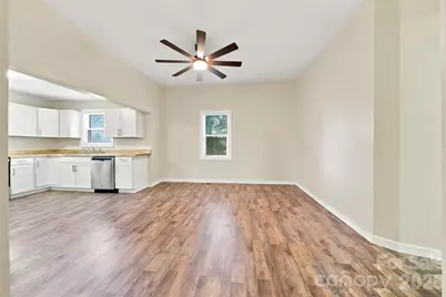 1115 Lenoir Avenue SW, Lenoir, NC 28645 - Photo 5