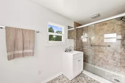 1115 Lenoir Avenue SW, Lenoir, NC 28645 - Photo 11