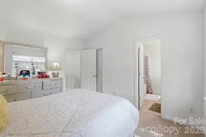 6720 Cypress Tree Lane, Charlotte, NC 28215 - Photo 19