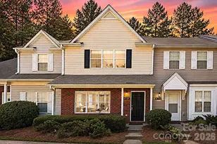 6720 Cypress Tree Ln, Charlotte, NC 28215 - Photo 1
