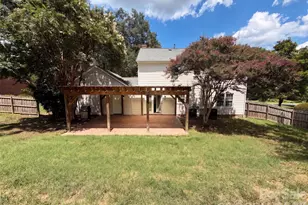 6735 Carmel Hills Dr, Charlotte, NC 28226 - Photo 5