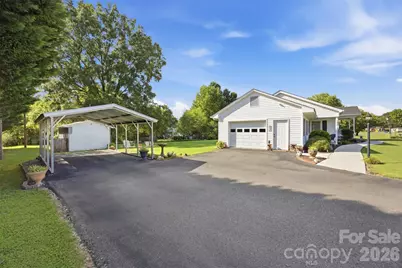 204 Memorial Drive, Clover, SC 29710 - Photo 23