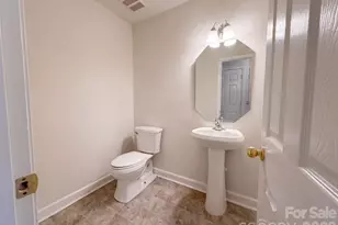 9244 Simonton Dr, Charlotte, NC 28269 - Photo 17