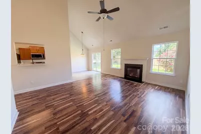 9244 Simonton Drive, Charlotte, NC 28269 - Photo 3