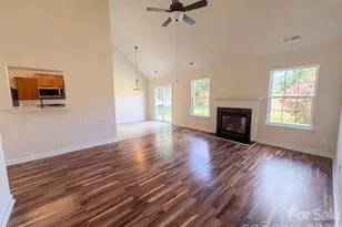 9244 Simonton Dr, Charlotte, NC 28269 - Photo 3