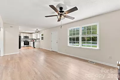 411 E Tennessee Avenue, Bessemer City, NC 28016 - Photo 17