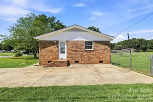 411 E Tennessee Ave, Bessemer City, NC 28016 - Photo 3