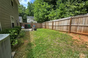 4403 Trillium Fields Dr, Charlotte, NC 28269 - Photo 3