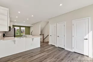 324 Yorkshire Dr, Charlotte, NC 28217 - Photo 7