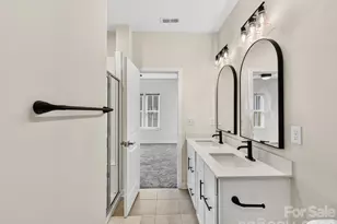 324 Yorkshire Dr, Charlotte, NC 28217 - Photo 25