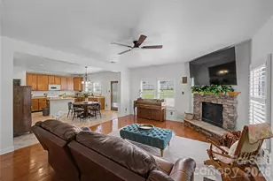 329 Farm Springs Dr, Mount Holly, NC 28120 - Photo 11