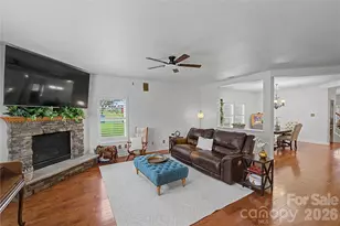 329 Farm Springs Dr, Mount Holly, NC 28120 - Photo 9