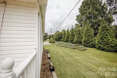 1559 Zion Hill Road, Marion, NC 28752 - Photo 7