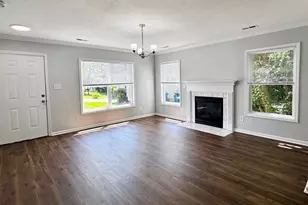 805 Mattox Ct, Charlotte, NC 28216 - Photo 5