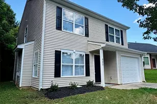 805 Mattox Ct, Charlotte, NC 28216 - Photo 3
