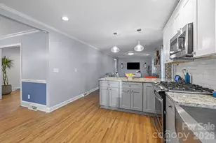 7701 Shady Ln, Charlotte, NC 28215 - Photo 11