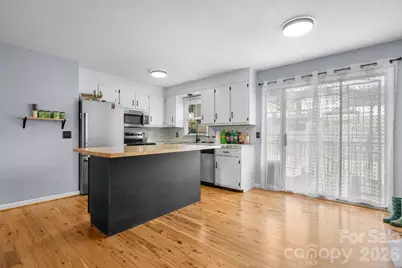 804 Southside Court, Lenoir, NC 28645 - Photo 5