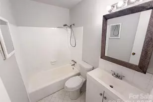 8042 Regent Park Ln, Charlotte, NC 28210 - Photo 19