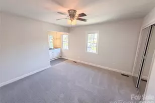 8042 Regent Park Ln, Charlotte, NC 28210 - Photo 13