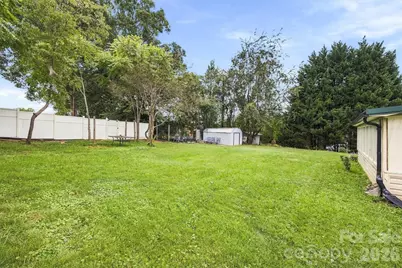 316 Hibriten Drive SW, Lenoir, NC 28645 - Photo 15