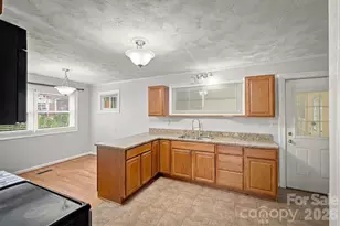 316 Hibriten Dr SW, Lenoir, NC 28645 - Photo 21