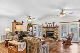 117 Pinellas Ln, Waynesville, NC 28785 - Photo 7