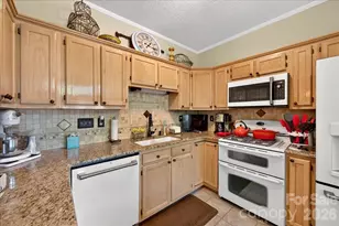 3508 Mallard Cove Ct, Charlotte, NC 28269 - Photo 15