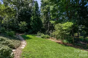 17 Lynwood Rd, Asheville, NC 28804 - Photo 37