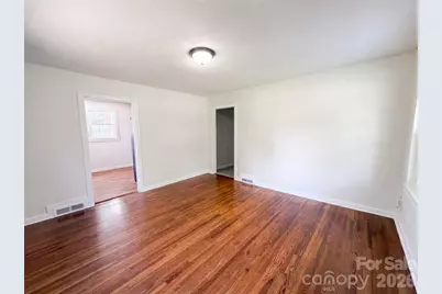 1006 Peachtree Road, Charlotte, NC 28216 - Photo 3